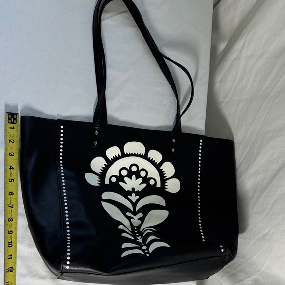 Vera Bradley Black and White Floral Tote - Picture 5 of 7